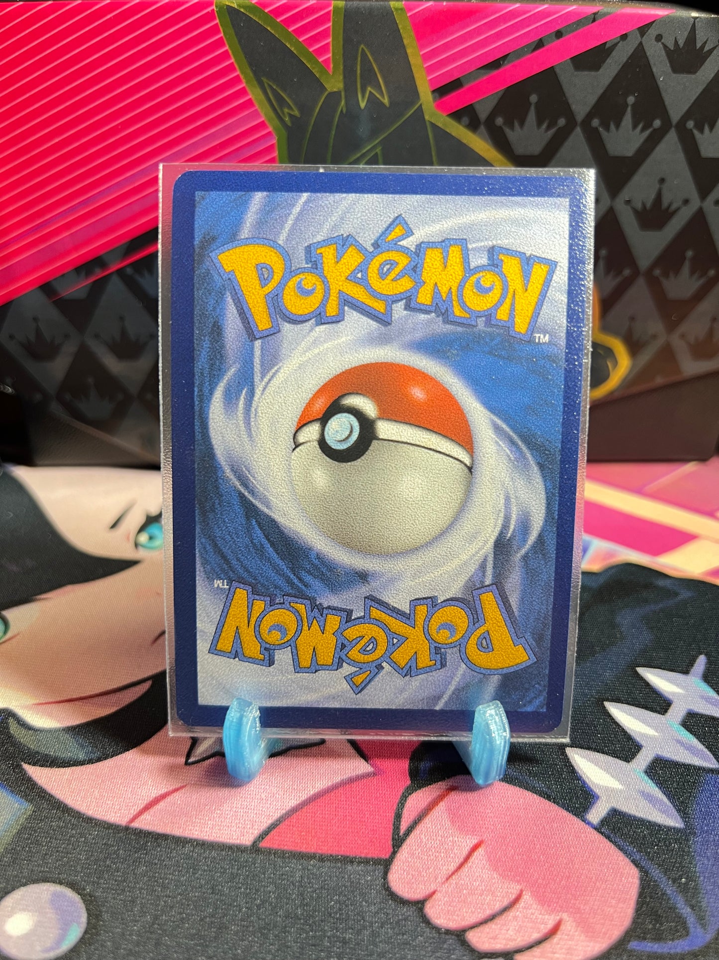 147/195 Aeropteryx Holo