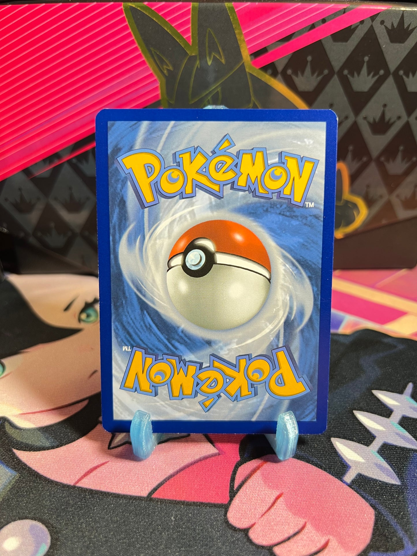 157/195 Kimono-Trägerin