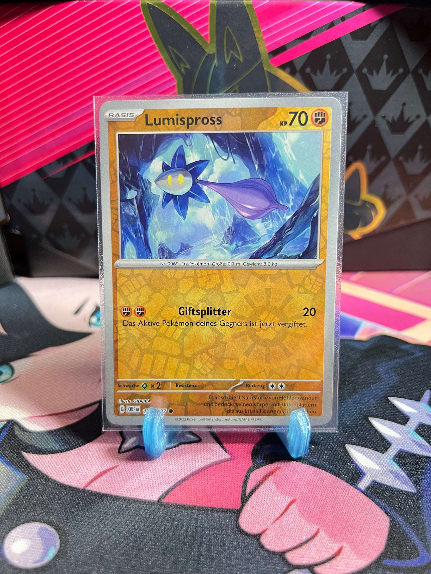 122/197 Lumispross Reverse Holo