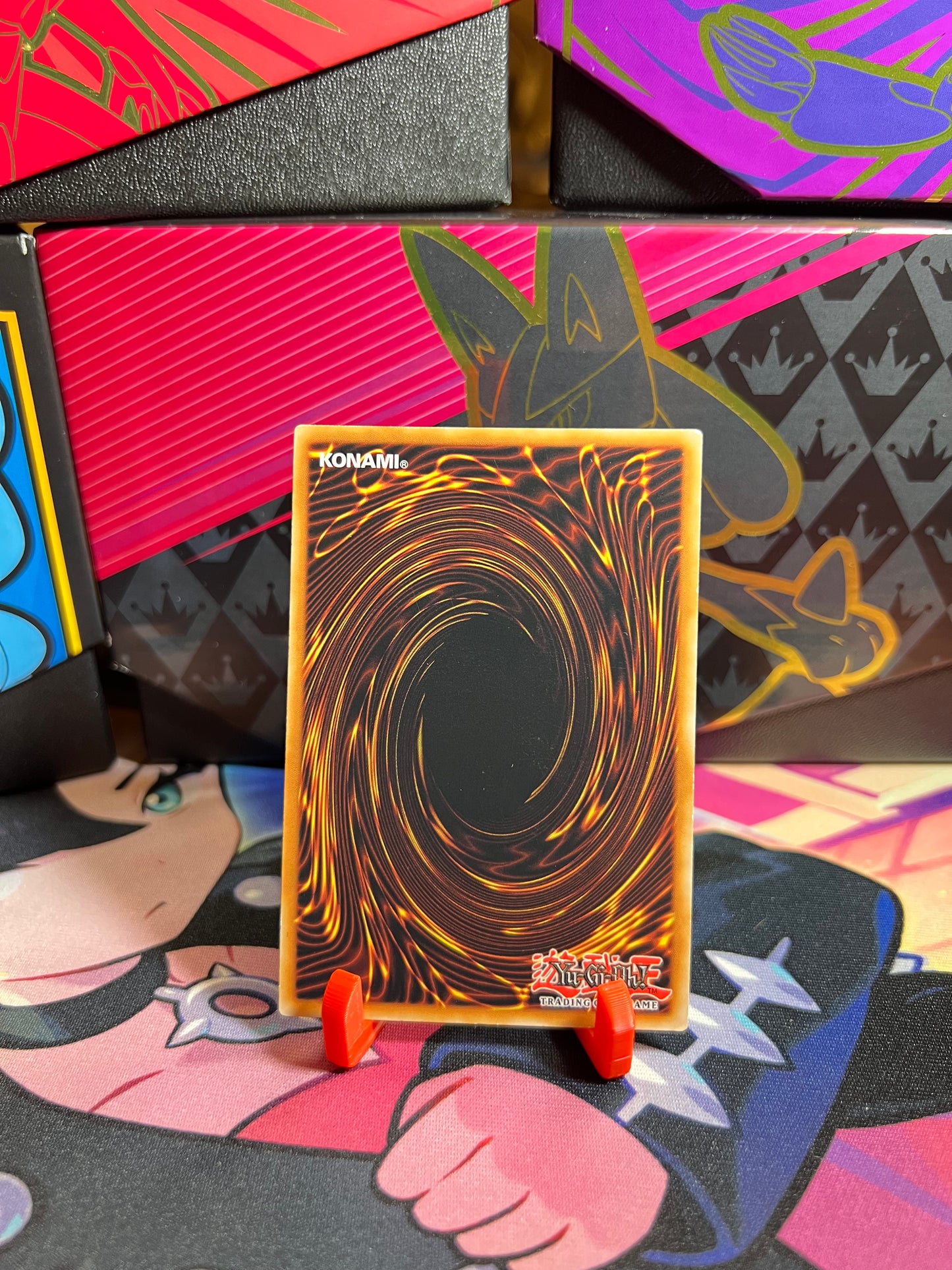 Kartenständer für Sammelkarten (rot)