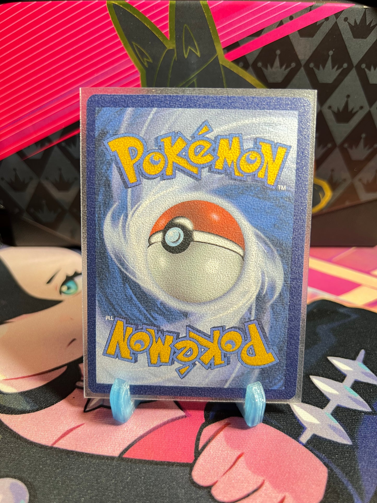 147/195 Aeropteryx Reverse Holo