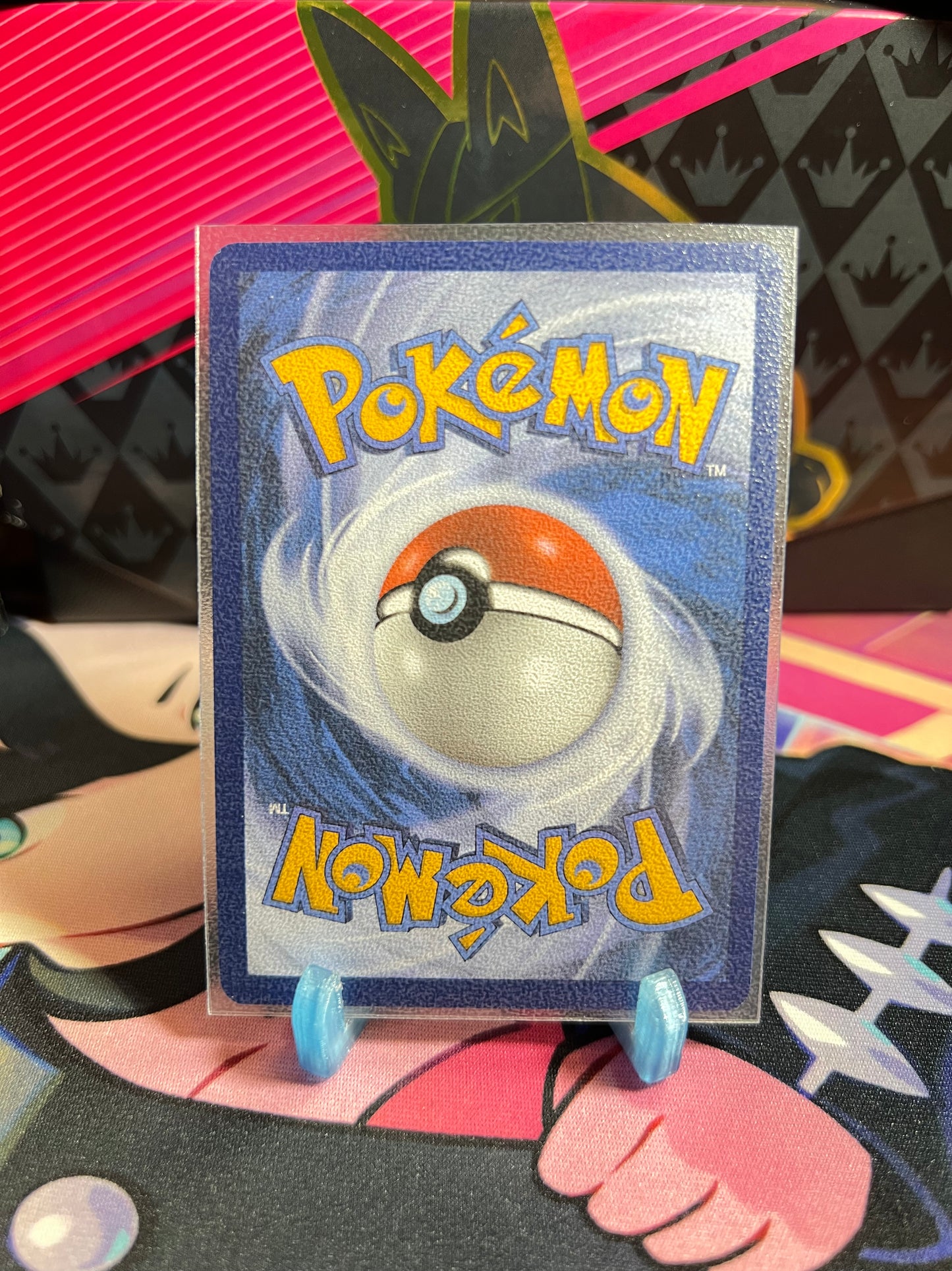 013/165 Hornliu Reverse Holo