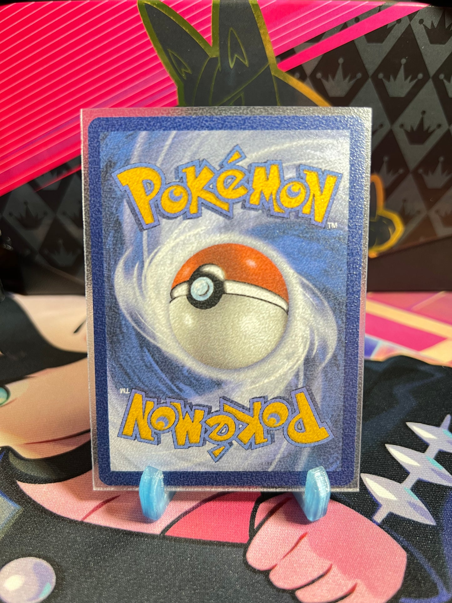 142/165 Aerodactyl Holo