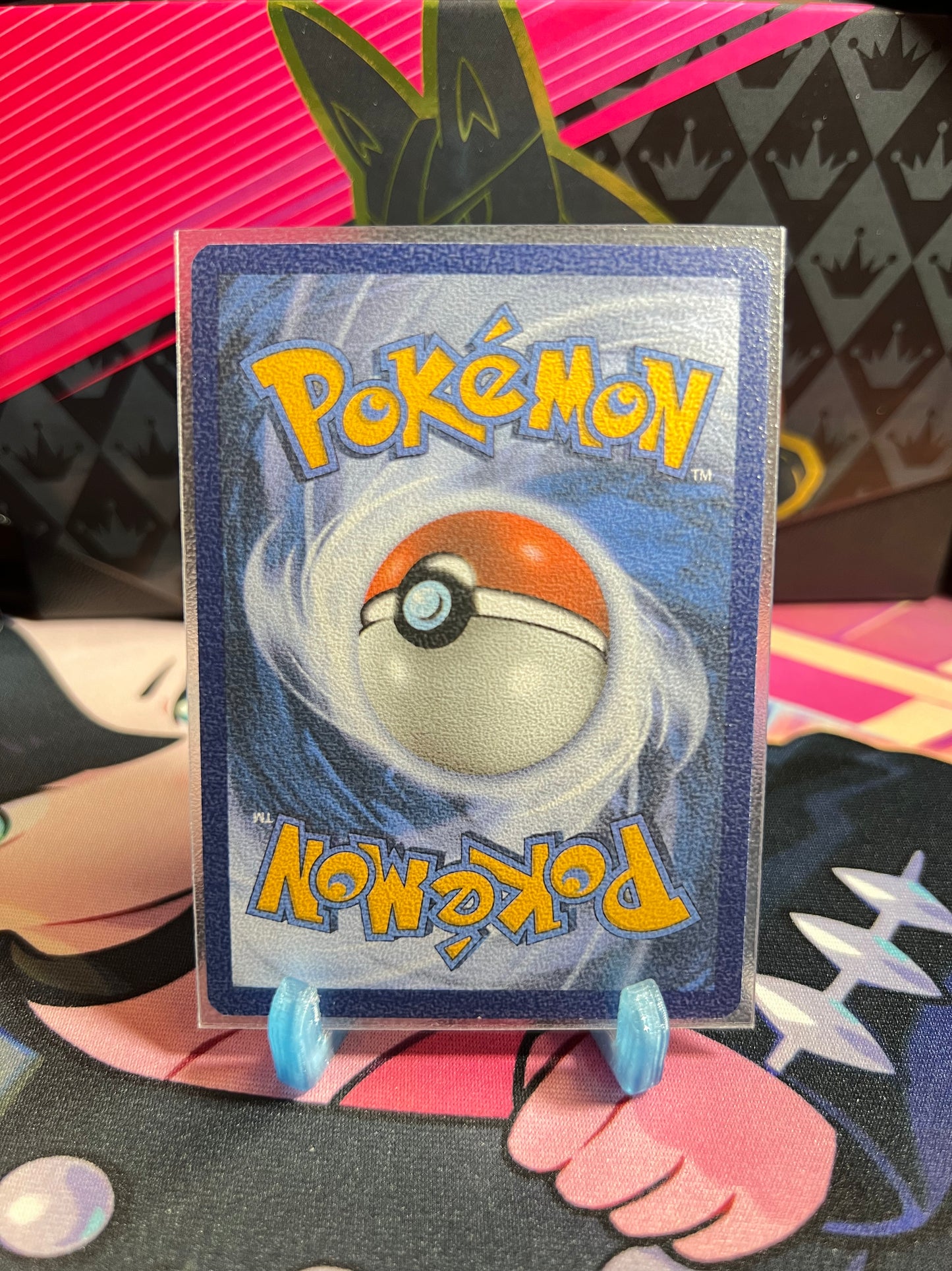 122/196 Hoopa Reverse Holo