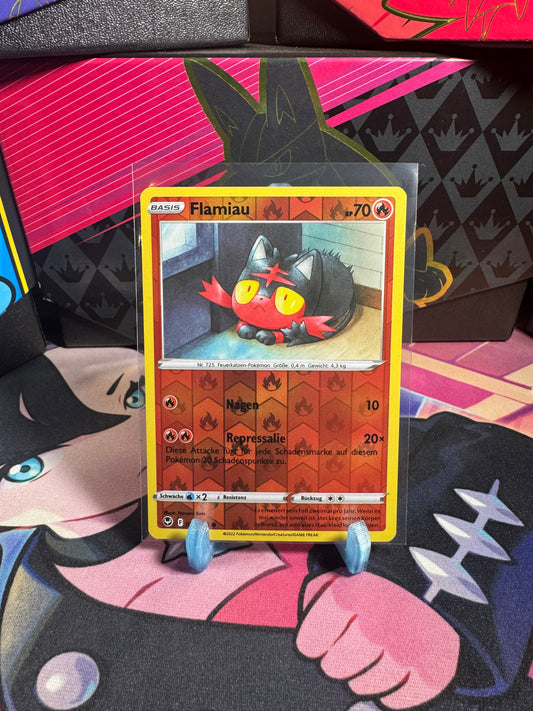030/195 Flamiau Reverse Holo