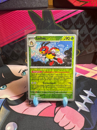 003/142 Ledian Reverse Holo