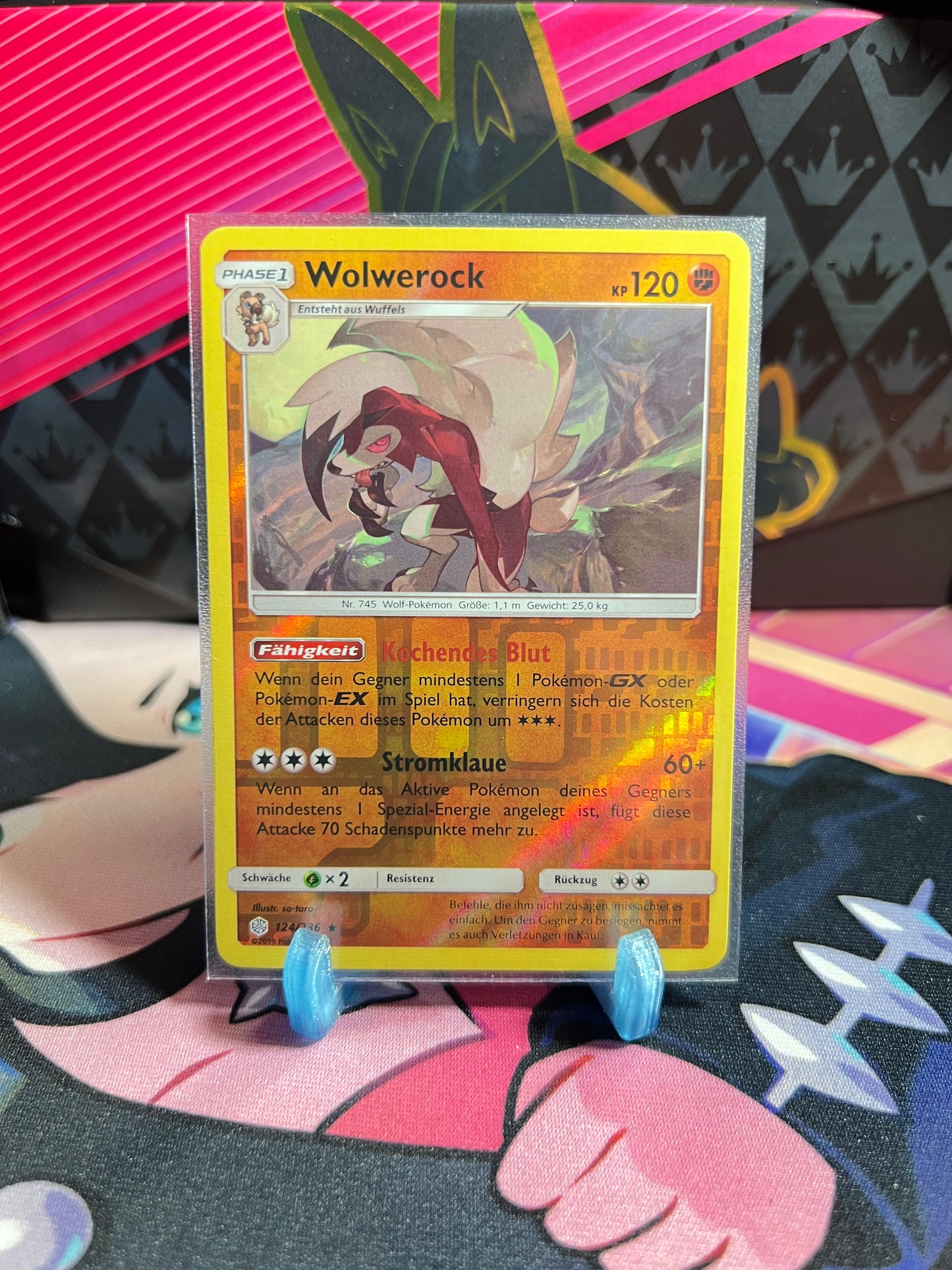 124/236 Wolwerock Reverse Holo