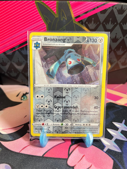 126/196 Bronzong Reverse Holo
