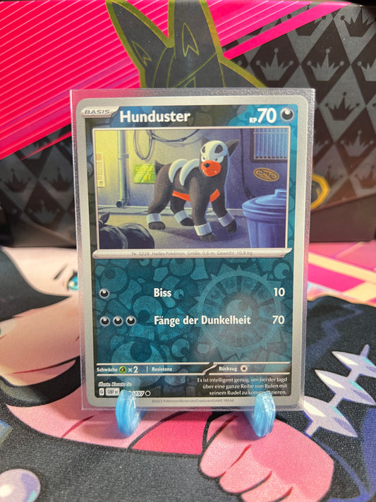 132/197 Hunduster Reverse Holo