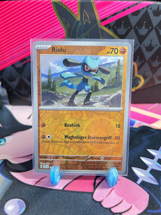 113/198 Riolu Reverse Holo