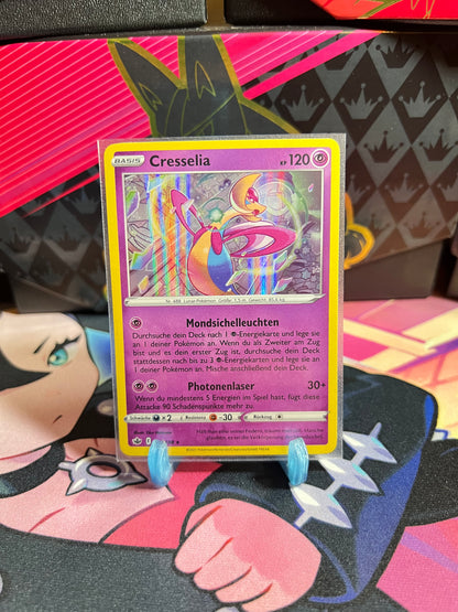 064/198 Cresselia Holo