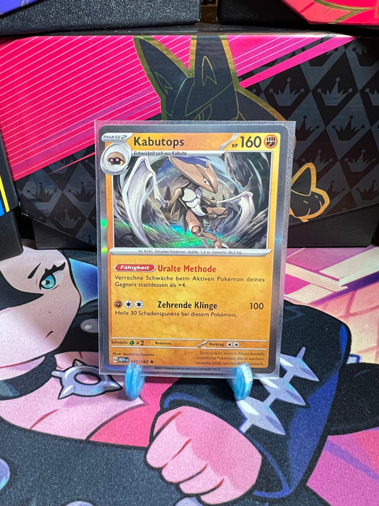 141/165 Kabutops Holo